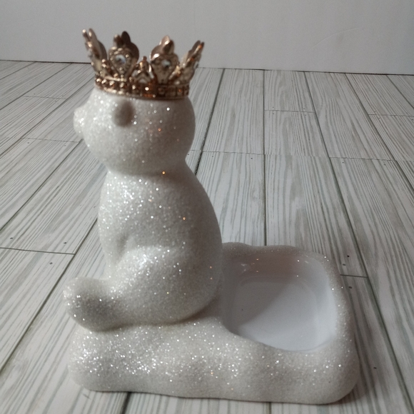 Bath & Body Works Sparkly Royal Polar Bear Soap Bottle Holder - Picture 3 of 8